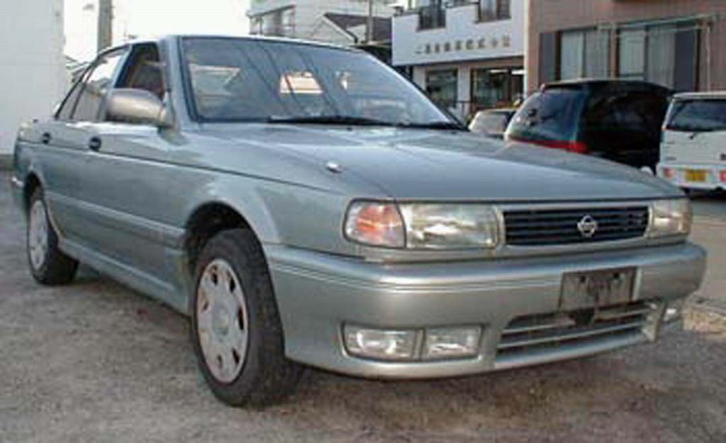Nissan Sunny 1990 Photo - 1