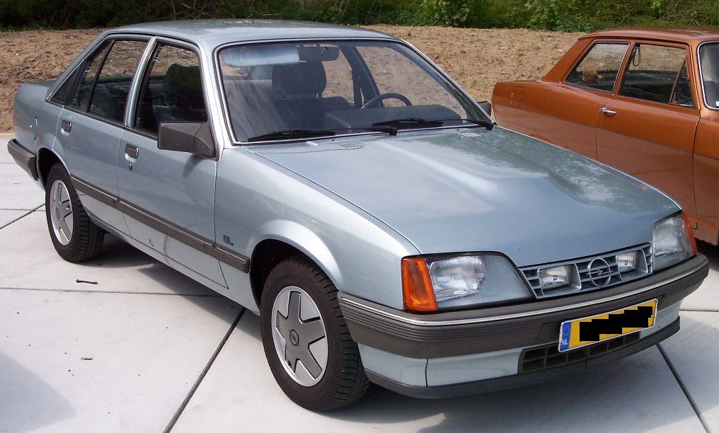 Opel Rekord 1984 Photo - 1