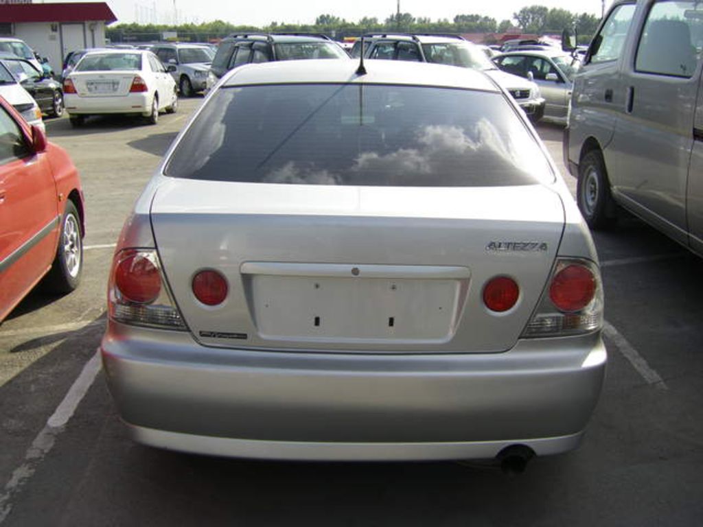 Toyota Altezza 1999 Photo - 1