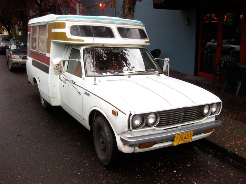 Toyota Hilux 1975 Photo - 1