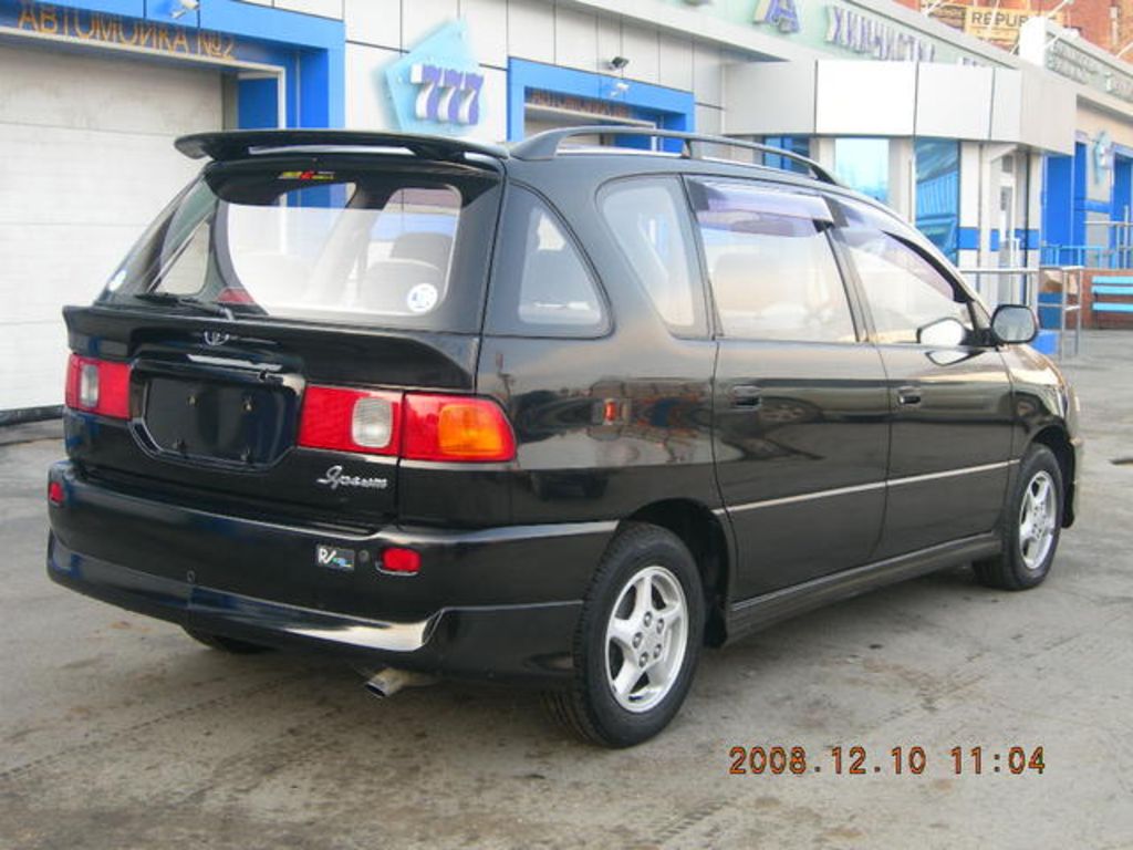 Toyota Ipsum 1998 Photo - 1