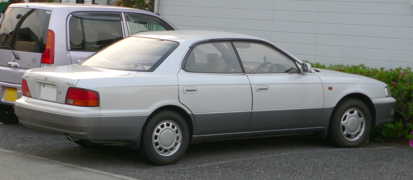 Toyota Vista 1996 Photo - 1