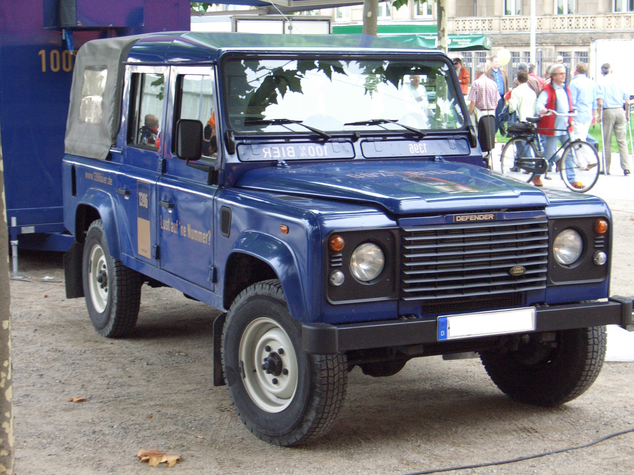 Land Rover Defender 2006