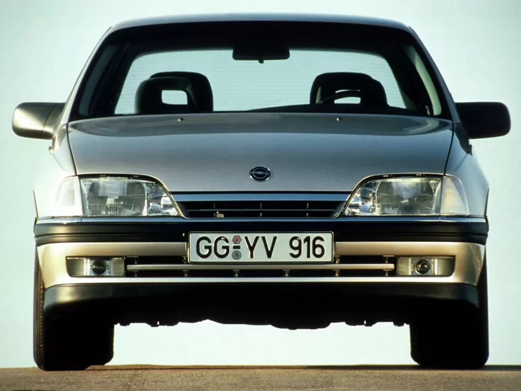 Opel Omega 1990 - Photo-1