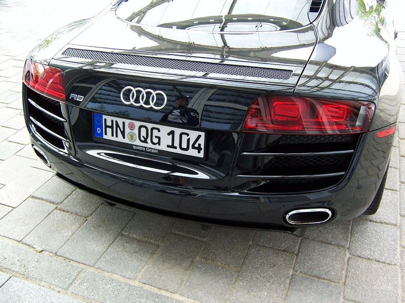 Audi R8 2000 photo - 8