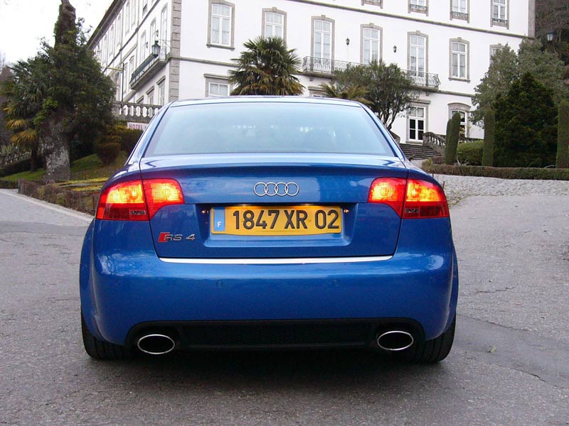 Audi RS4 2007 photo - 7