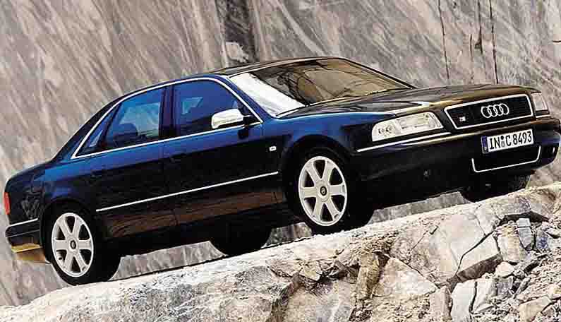 Audi S8 1995 photo - 4
