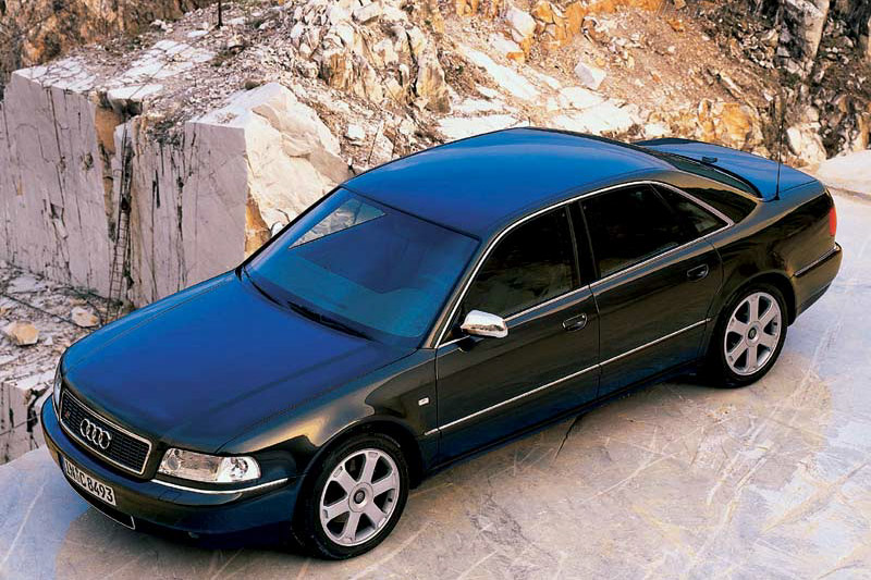 Audi S8 1998 photo - 5