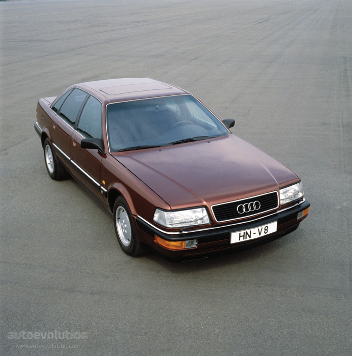 Audi V8 1989 photo - 4