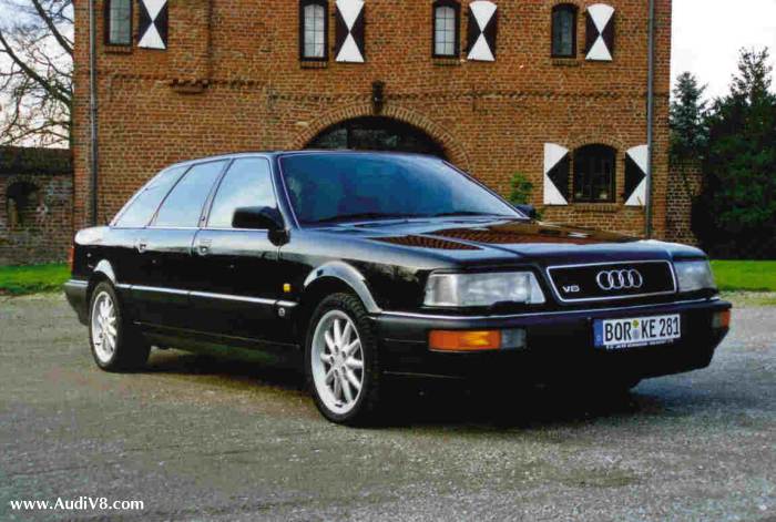 Audi V8 1990 photo - 2