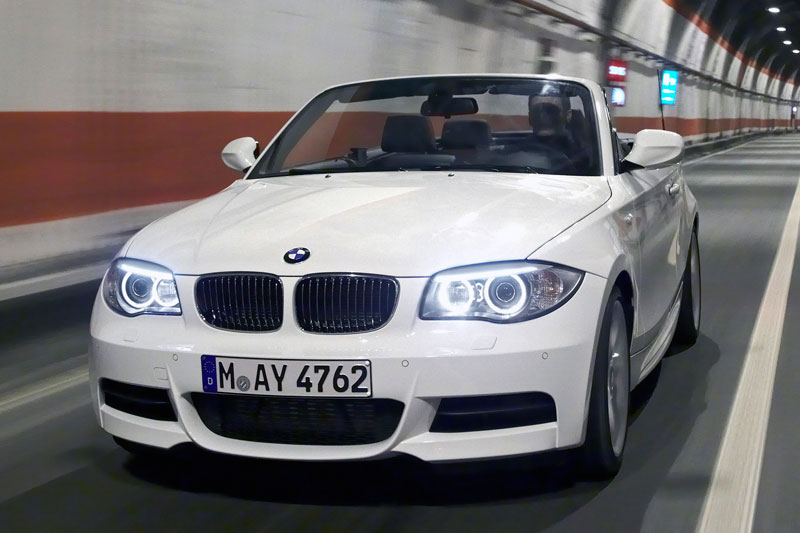 BMW 125i 2011 photo - 5