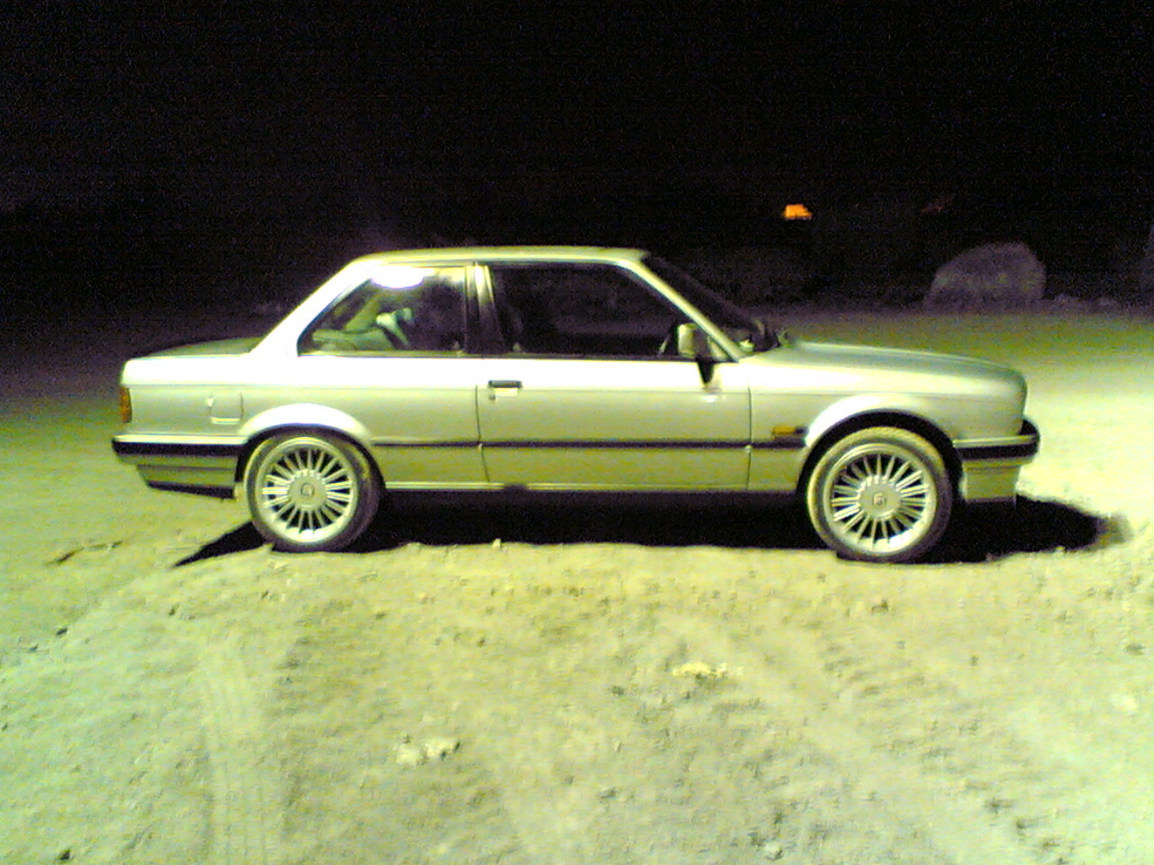 BMW 3 1990 photo - 6