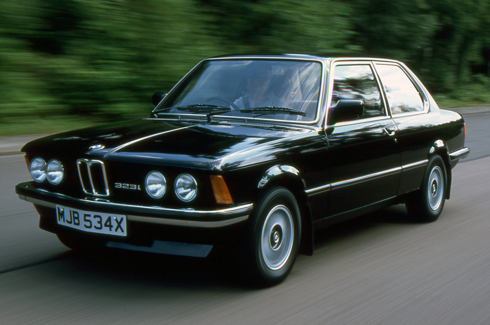 BMW 3-series 1985 photo - 10