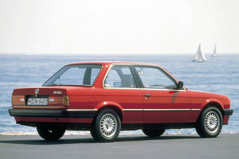 BMW 316i 1987 photo - 2