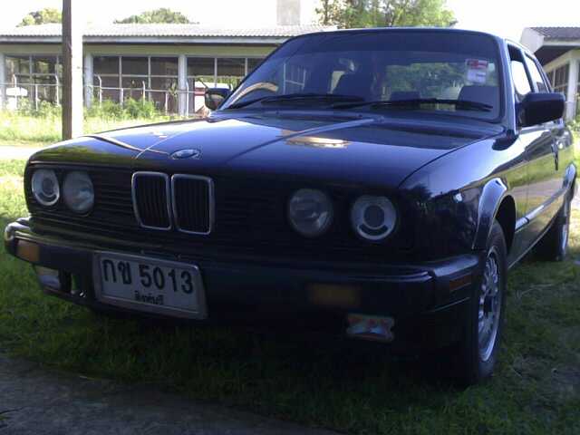 BMW 316i 1989 photo - 3