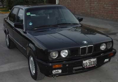 BMW 316i 1990 photo - 1