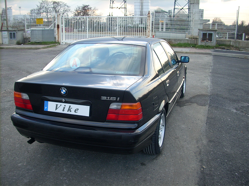 BMW 316i 1997 photo - 7
