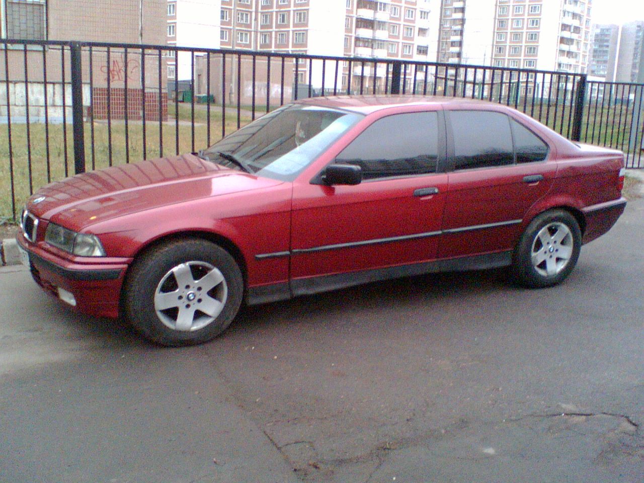 BMW 316i 1998 photo - 2