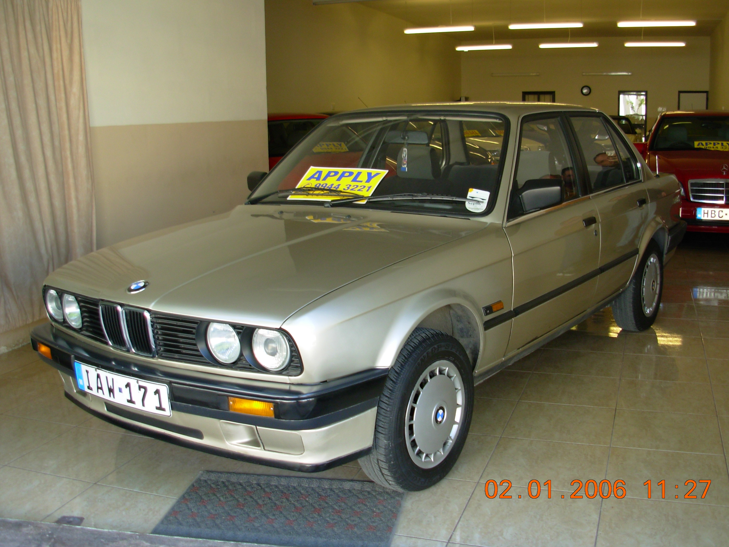 BMW 318 1988 photo - 5