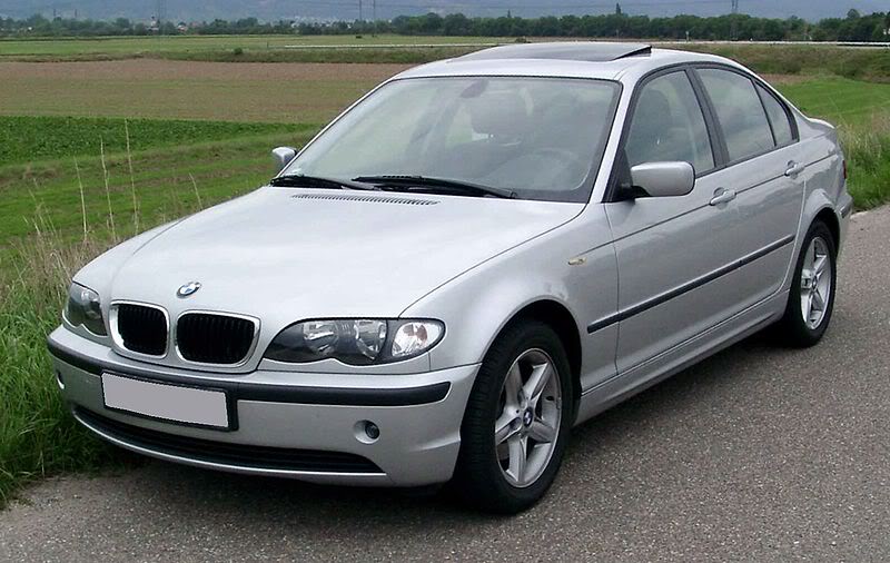 BMW 318 2003 photo - 9