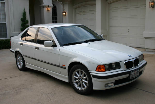 BMW 318d 1998 photo - 1