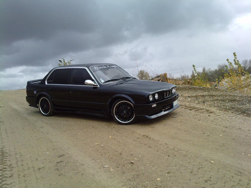 BMW 318i 1986 photo - 7