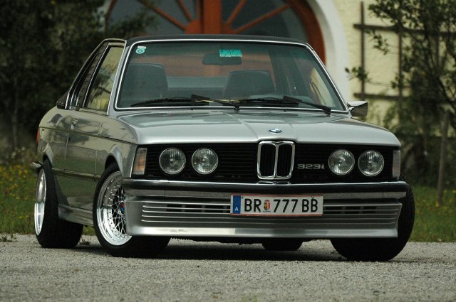 BMW 320 1983 photo - 8