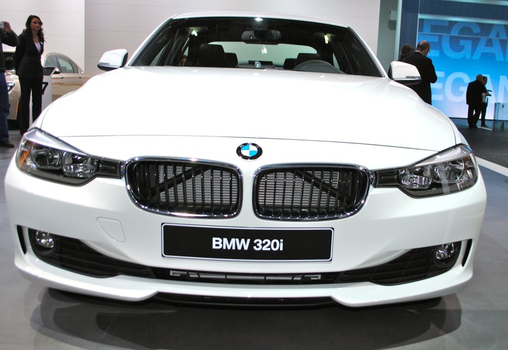BMW 320 2014 photo - 5