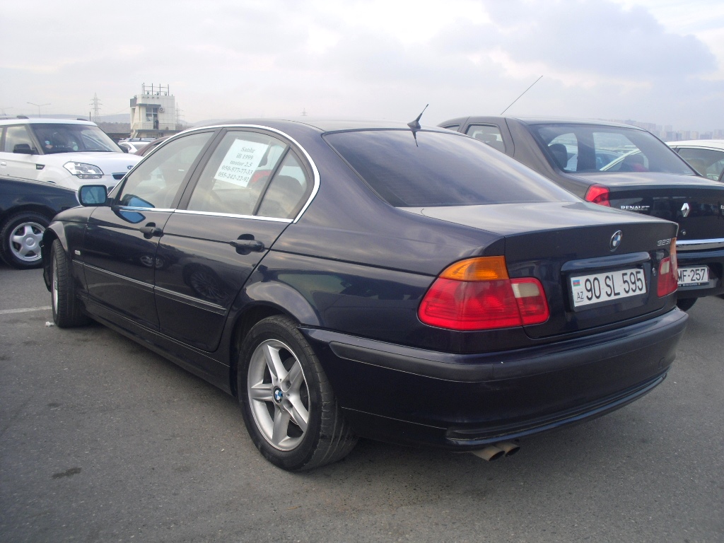 BMW 323 1999 photo - 4