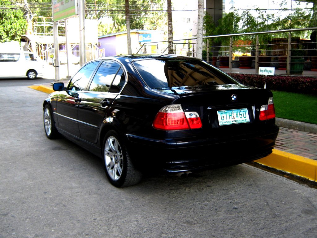BMW 323 2003 photo - 4