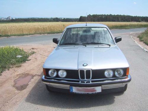 BMW 323i 1983 photo - 2