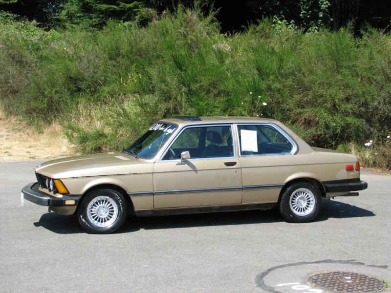 BMW 323i 1983 photo - 3