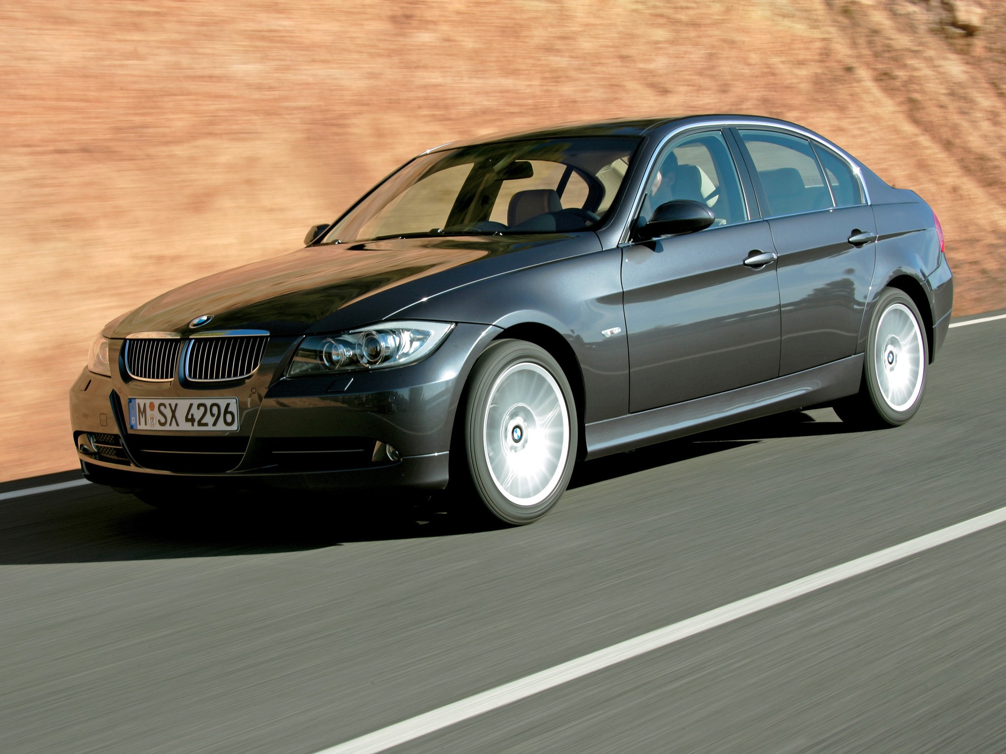 BMW 330 2005 Review, Amazing Pictures and Images Look