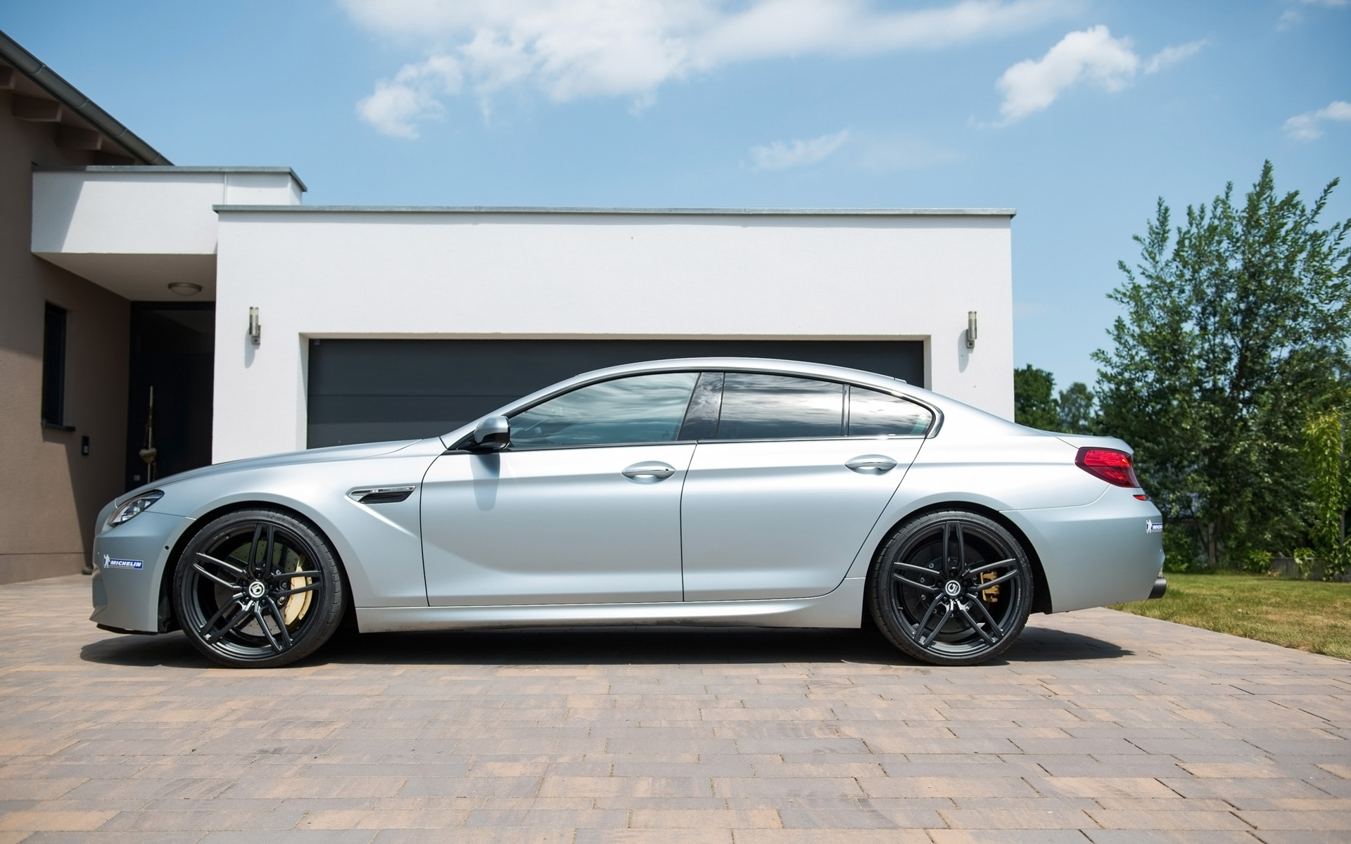 BMW 5 2015 photo - 7