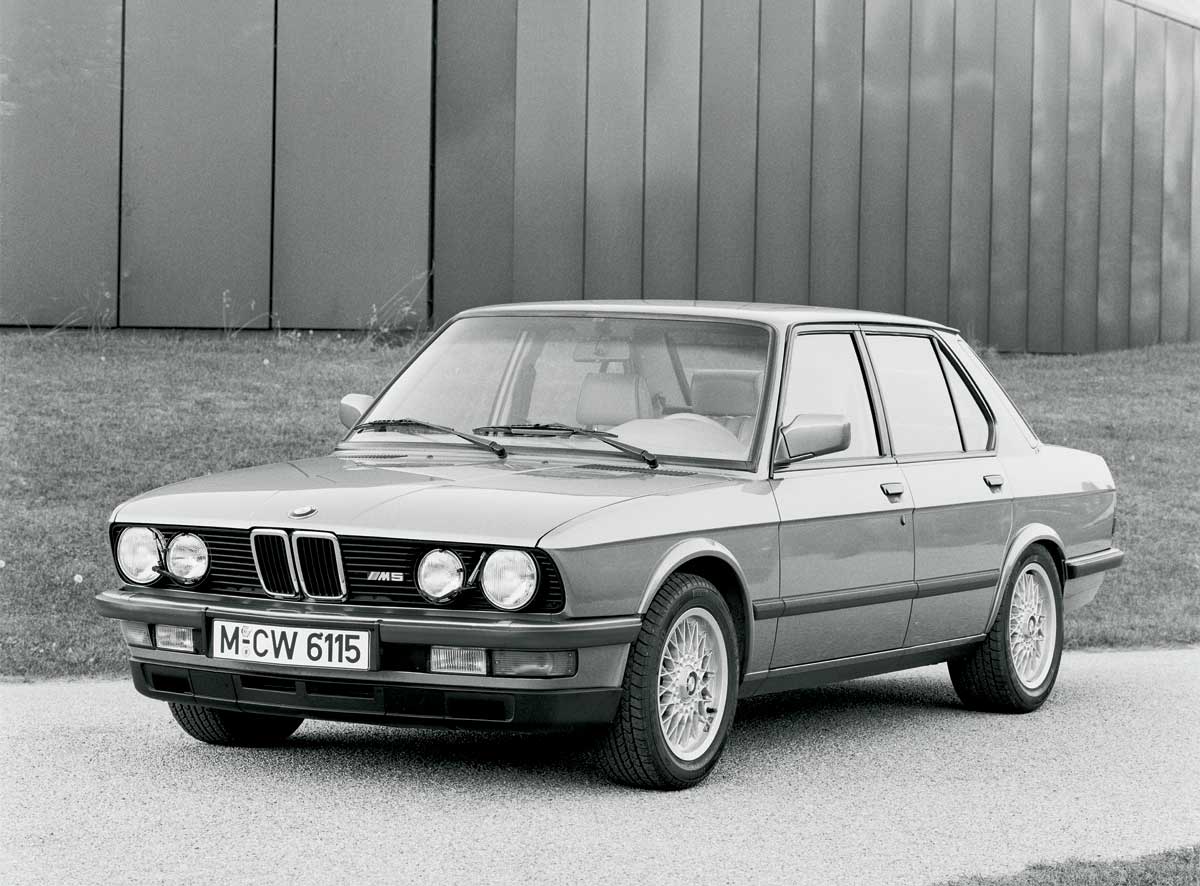 BMW 520i 1986 photo - 6