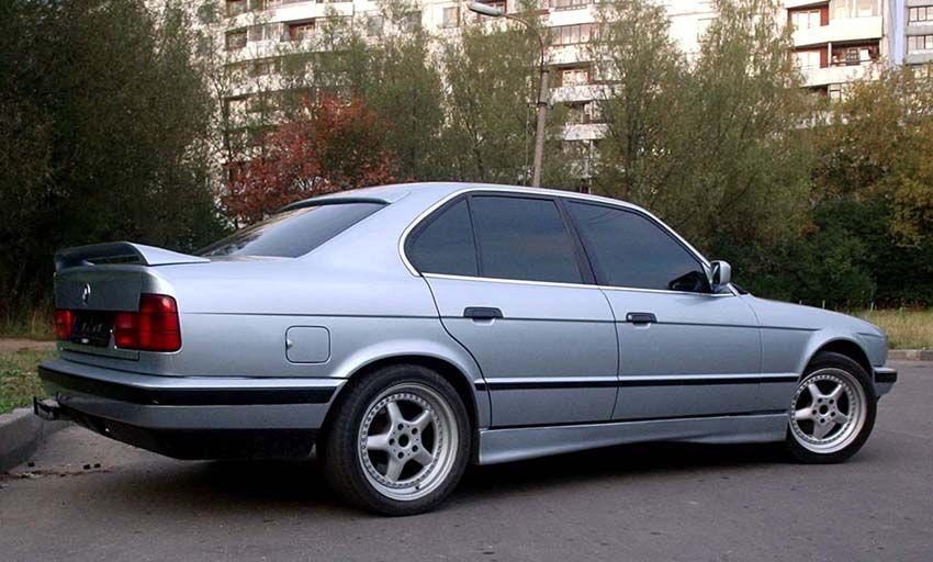 BMW 520i 1990 photo - 1