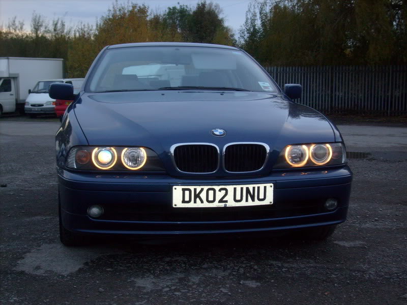 BMW 520i 2002 photo - 1