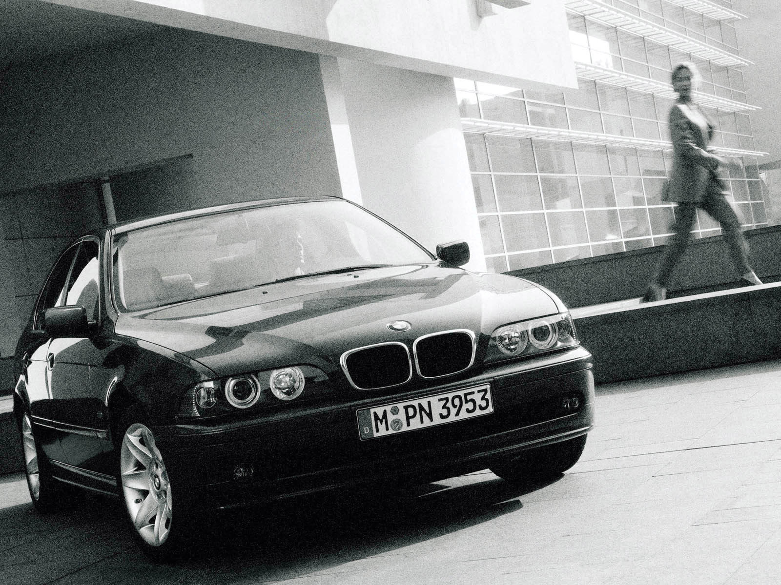 BMW 525 2003 photo - 2