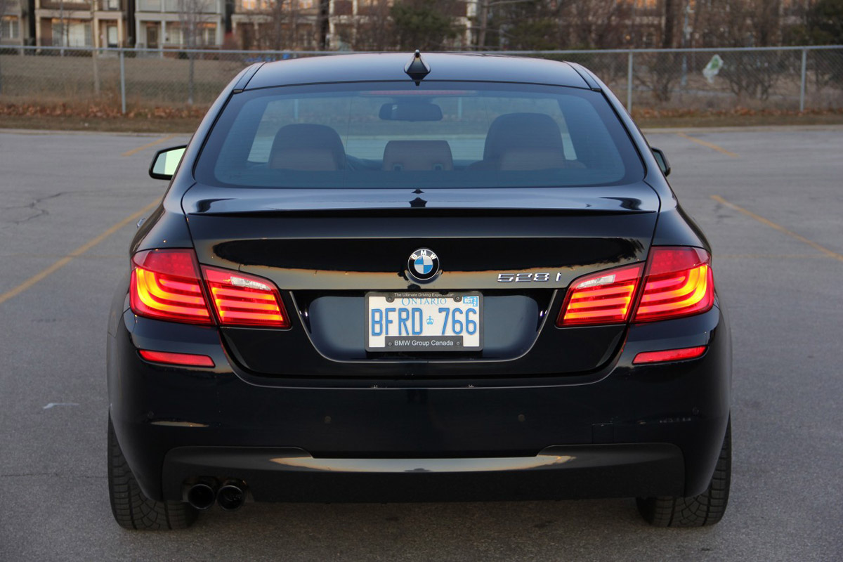 BMW 528Xi 2012 photo - 6