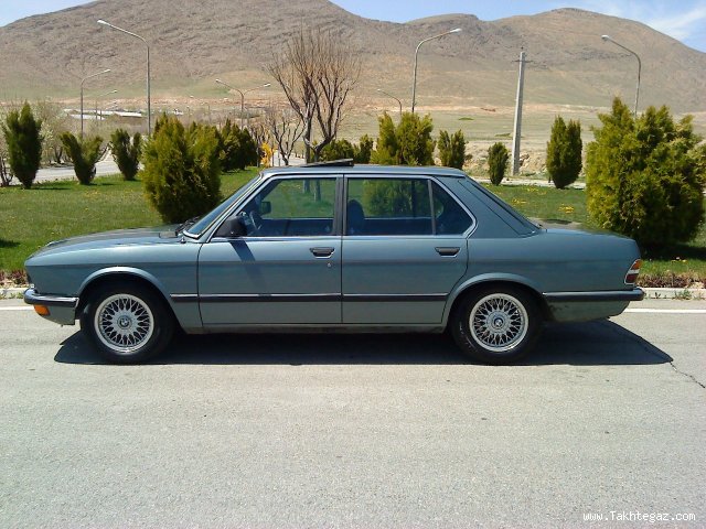 BMW 528i 1982 photo - 6