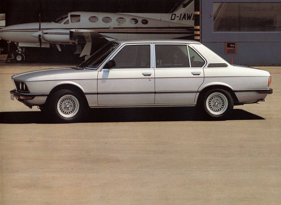 BMW 528i 1990 photo - 9