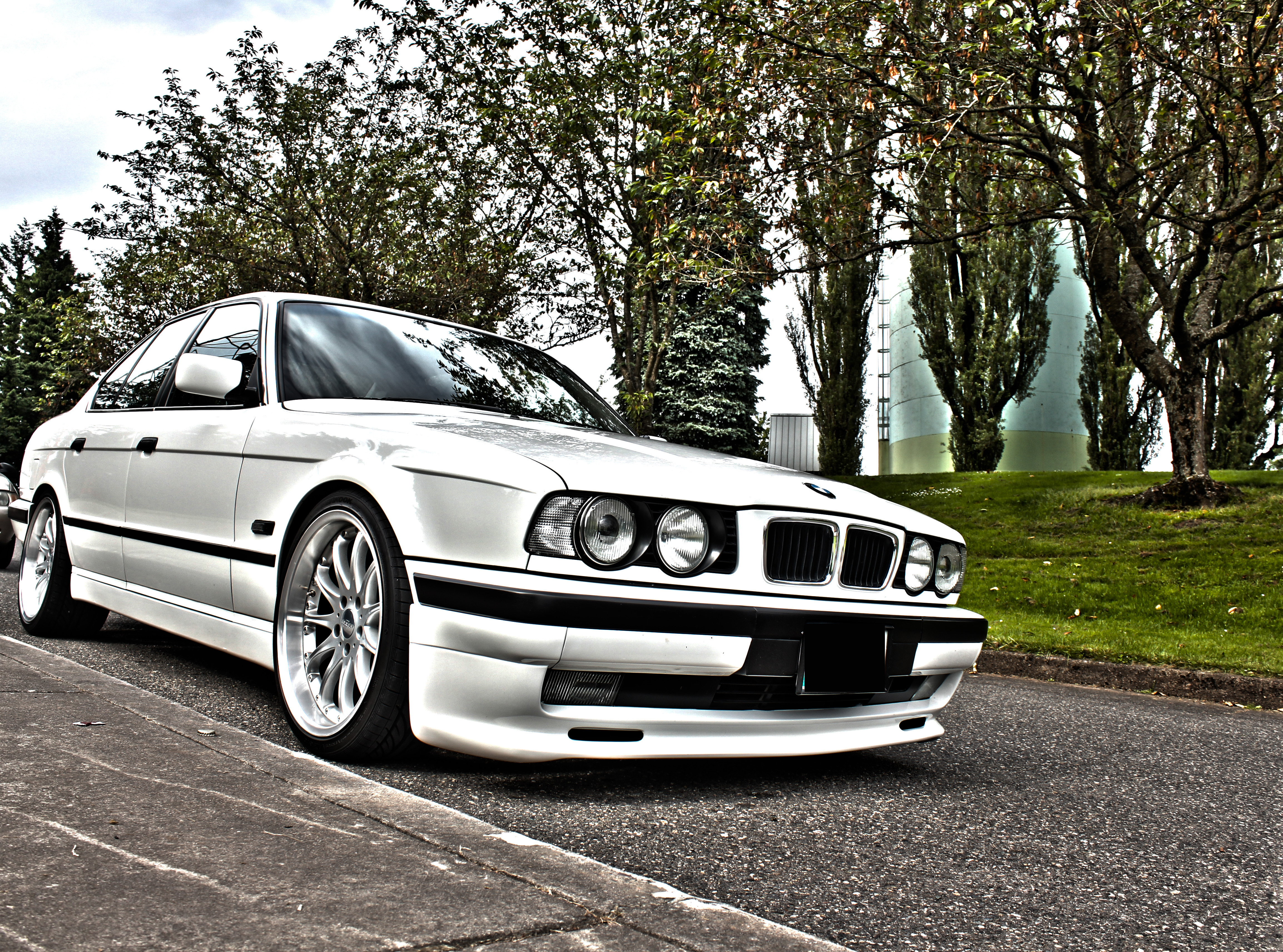 BMW 540i 1995 photo - 8