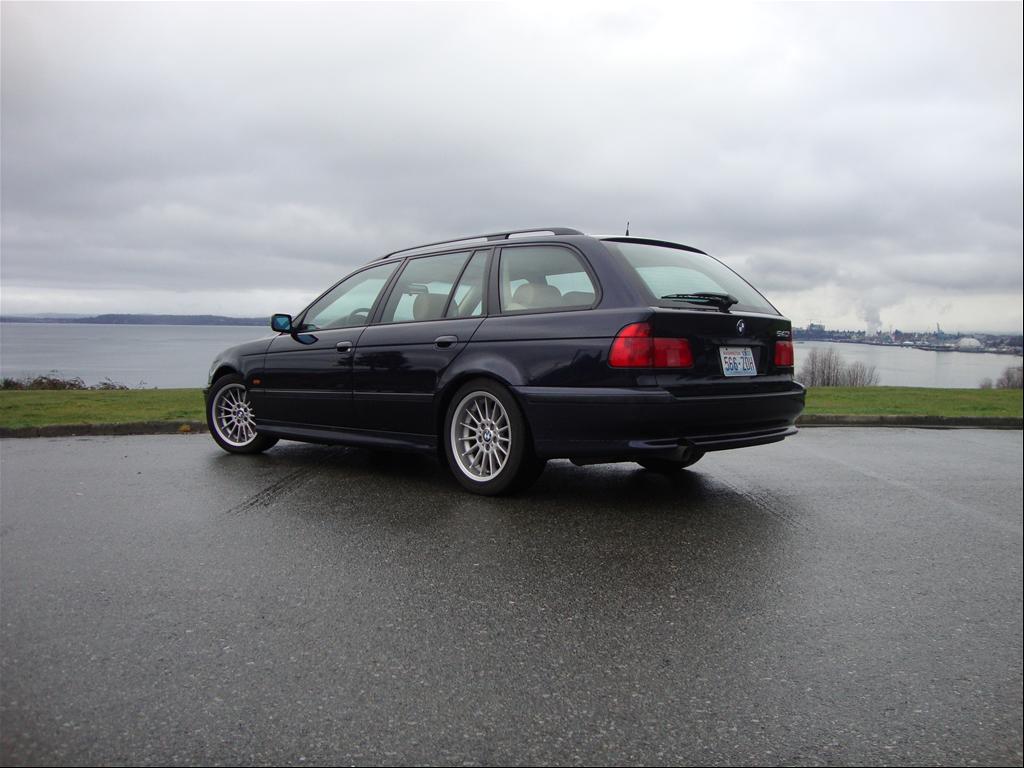 BMW 540i 1999 photo - 3