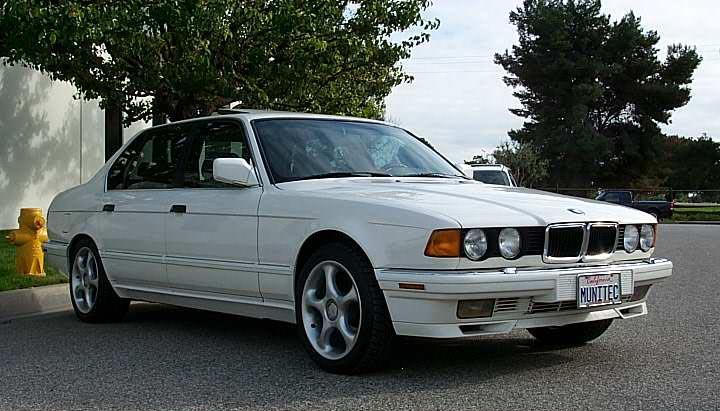 BMW 7 1988 photo - 3