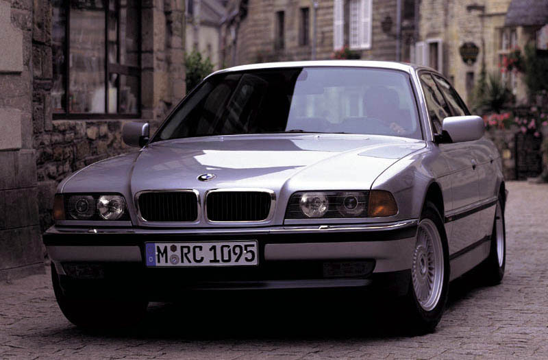 BMW 7 1996 photo - 6