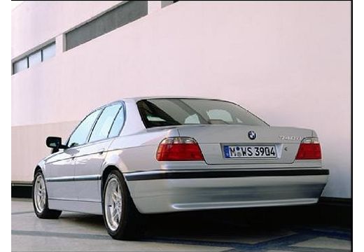 BMW 730d 2000 photo - 7