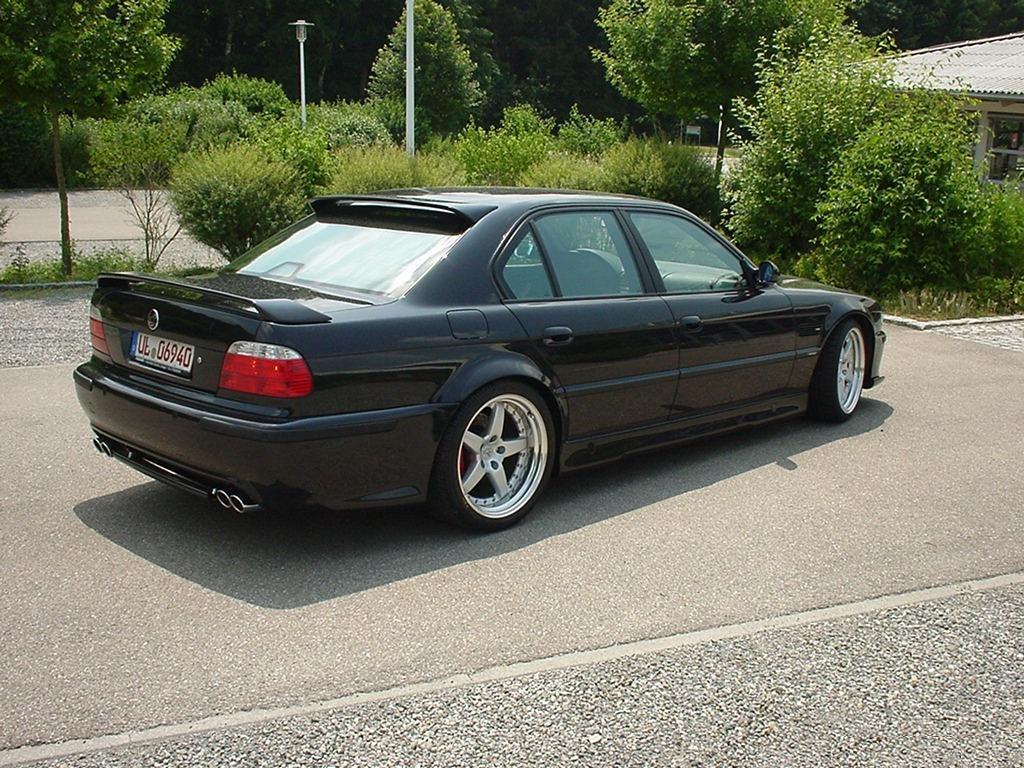 BMW 730d 2000 photo - 8
