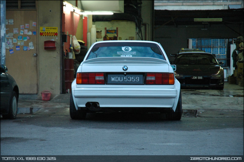 BMW M3 1990 photo - 3