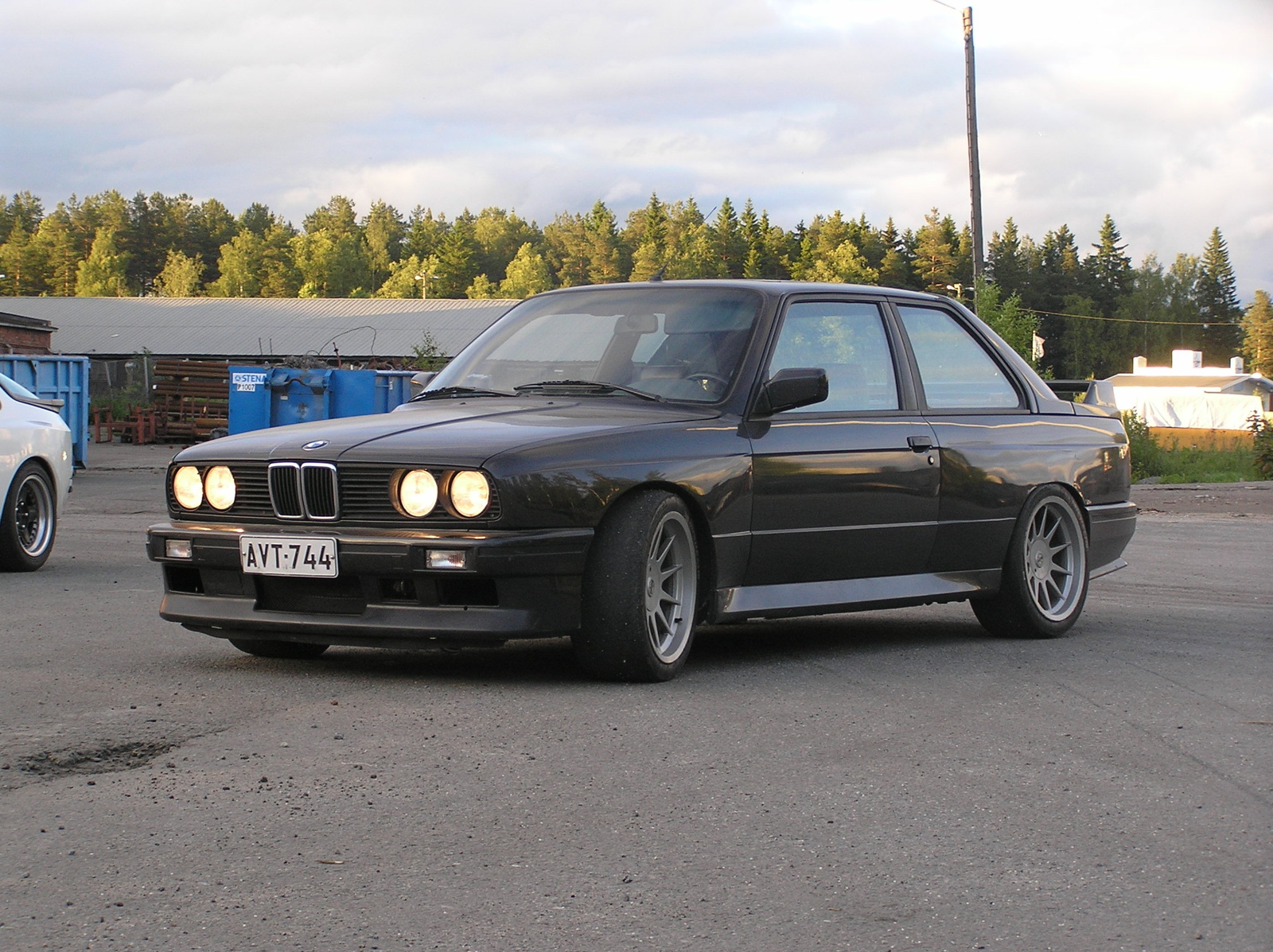 BMW M5 1989 photo - 9