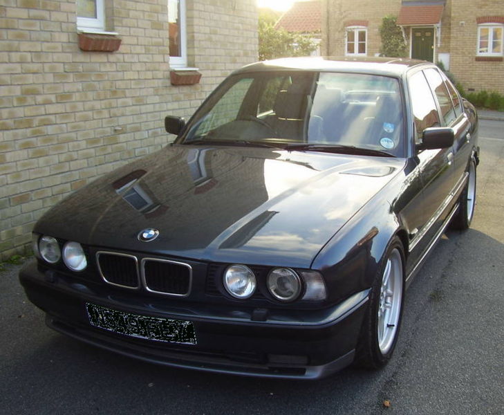 BMW M5 1990 photo - 4